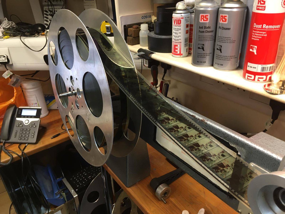 WidescreenWknd's tweet photo. Our projections have shared some of their best shots across the weekend so far with us.
HAL 9000 almost looks right back out at you from the #70mm print.
Absolutely fabulous shots, cheers guys!
#WSW20 #filmonfilm #35mm #festival #film #movies #2001ASpaceOdyssey https://t.co/Rxsqq68YeM