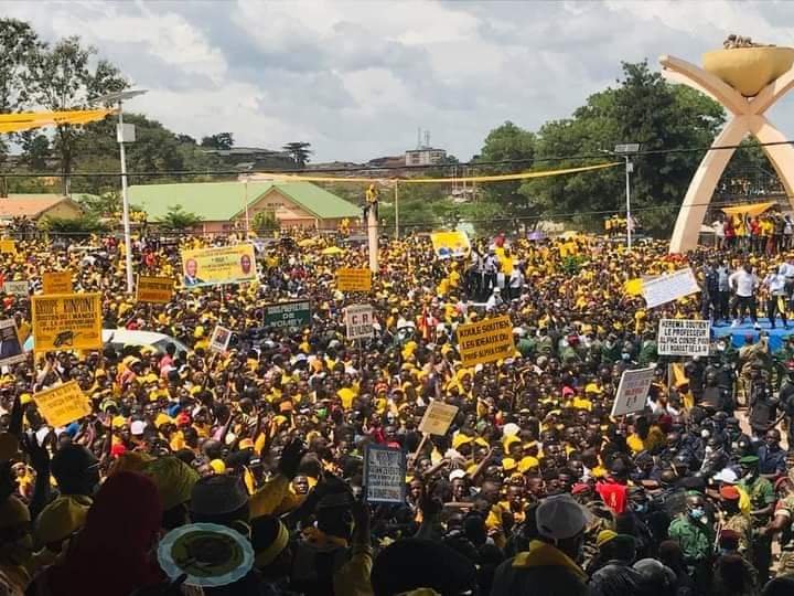 JCodecc's tweet photo. #N'zérékoré
Le peuple de Guinée à travers la population de N'zerekore honore et réitère son engagement à son éternel candidat potentiel. 
#Zaly merci
#Pkk merci 
@domani_dore merci
#DG de la SEG merci 
#les jeunes cadres merci 
Restons concentré ! https://t.co/yMrTmV4vmw