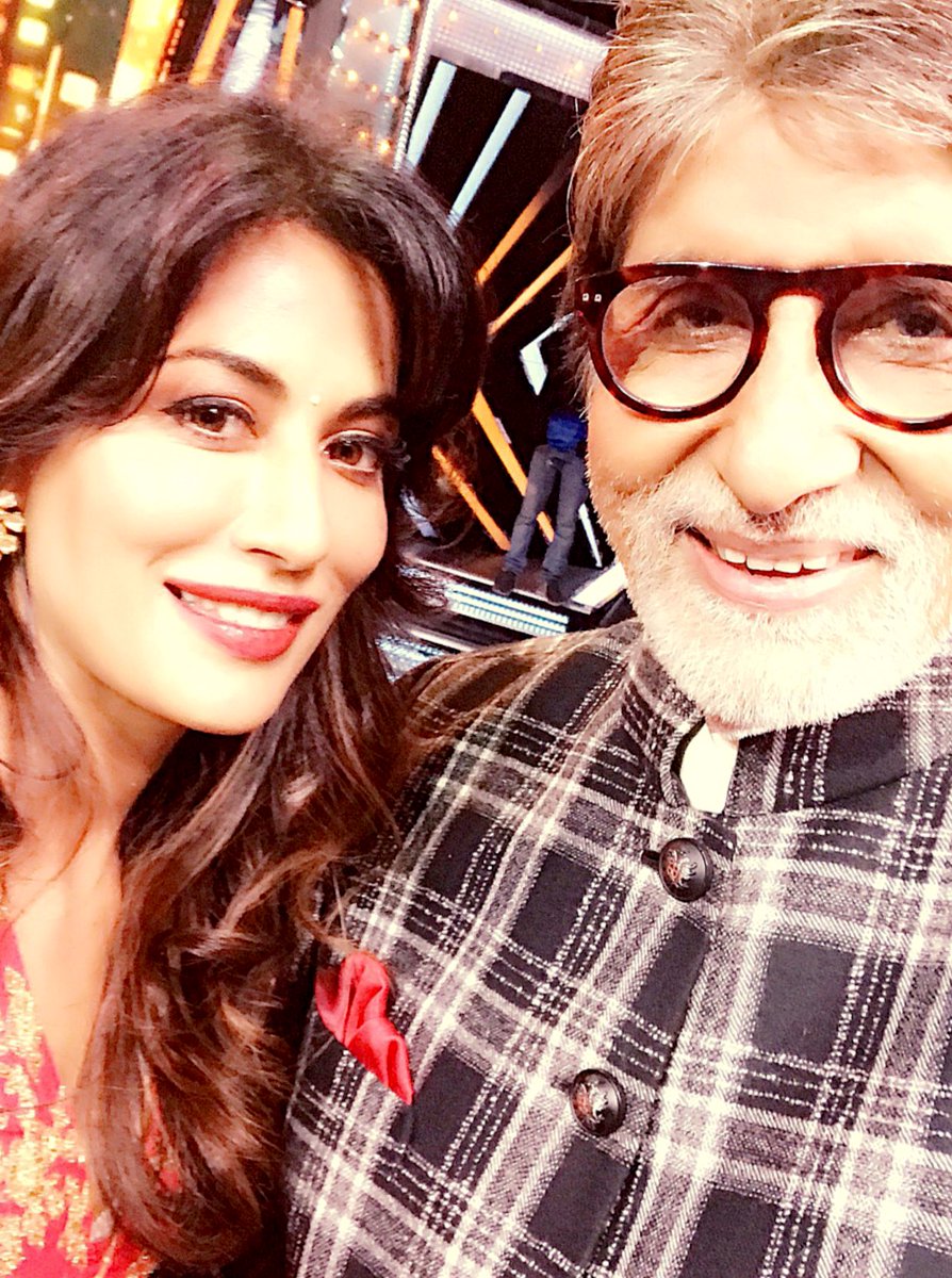 Aap jahan khadey hongey .. line hamesha wahin sey shuru hogi ..🙏😊 wishing you the best of health .. love .. joys ..always happy birthday sir @SrBachchan 🙏❤️🎉 https://t.co/YajNSJZl9J