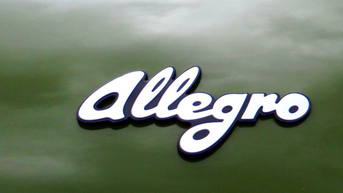 Birmingham_81's tweet image. Austin Allegro badge @DesignMuseum #FontSunday #ConnectedbyDesign