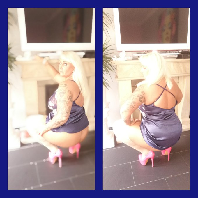 W&uuml;nsche dir einen sch&ouml;nen Sonntag 💋 #blondie #PlusSizeModel #bigisbeautiful #curvygirl #PlusSize #curvydelicious<a href="/tag/blondie"class="tags">#blondie</a><a href="/tag/plussizemodel"class="tags">#PlusSizeModel</a><a href="/tag/sexy"class="tags"><span>#sexy</span></a><a href="/tag/highheels"class="tags"><span>#highheels</span></a><a href="/tag/bigboobs"class="tags"><span>#bigboobs</span></a><a href="/tag/curvygirl"class="tags"><span>#curvygirl</span></a><a href="/tag/plussize"class="tags"><span>#plussize</span></a>