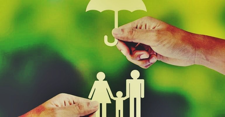 ians_india's tweet image. A committee constituted by the #IRDAI has suggested that the capital requirement for entities entering into the microinsurance segment should be lowered to Rs 20 crore.

Currently the entry-level capital requirement is at Rs 100 crore under the #InsuranceAct.