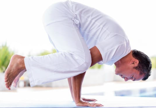 Here's a fun fact for you: did you know that being upside down is great for your skin. It sends blood to your face, increases circulation and leaves you with a healthy glow. Those yoga bunnies got it right on this one. Namaste. #skinhack #yoga #malegrooming #skincareformen