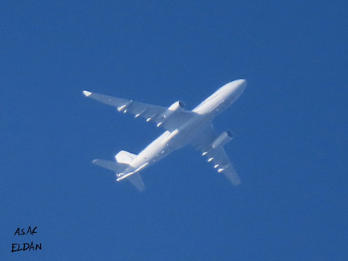 AsafEldan's tweet photo. A #franceairforce #airbus #A330 as flight #FAF4072 reg. #FUJCI #intheair crossing #eastbound at FL280 #airforce #avgeek #milair #militaryaircraft #potn #france #armeedelair #planespotting https://t.co/gbJH3fVKj8
