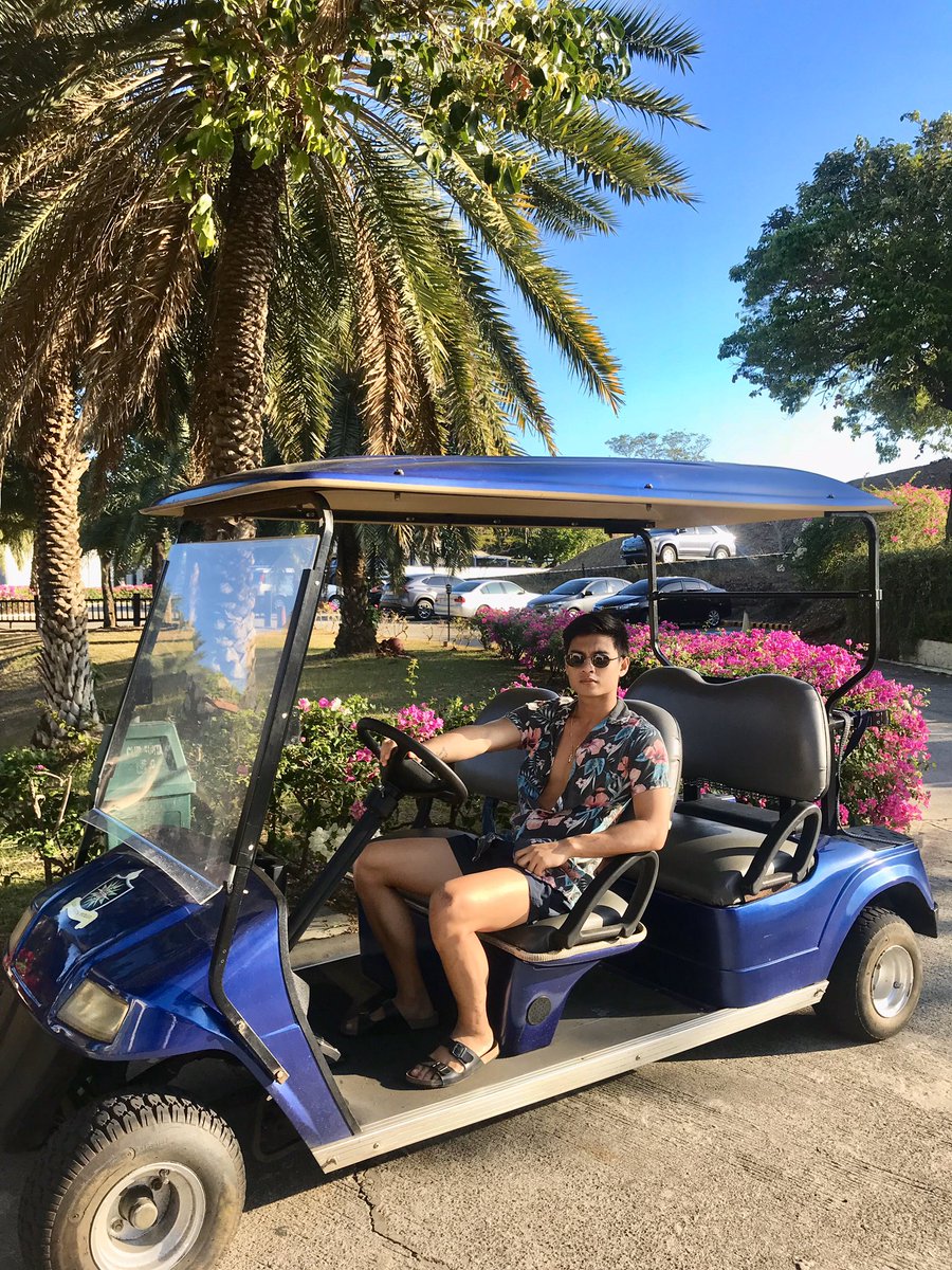 versales_jr's tweet photo. Magda-drive ako hanggang Baguio
Magda-drive ako hanggang Bicol
Magda-drive ako hanggang Batangas
Tapos magsu-swimming dun sa beach
Isasama ko ang girlfriend ko 🎶

Nakalimutan ko wala pala akong girlfriend 🤦🏻‍♂️😂 https://t.co/CE3H7qvFjz