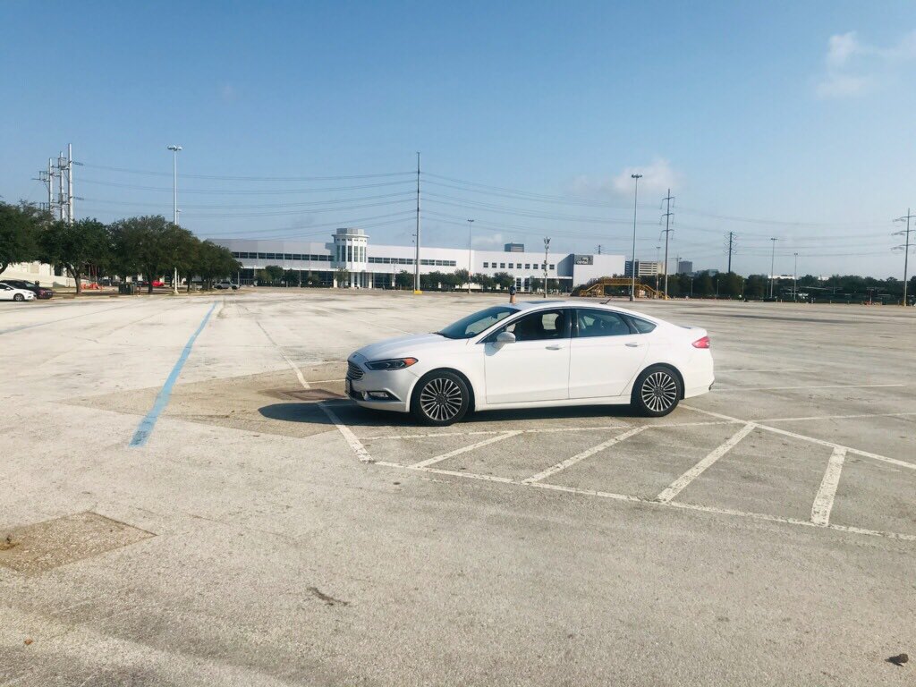 ClassicRockTom's tweet photo. @SauceSportsHTX .
tailgating in full swing for @HoustonTexans game here at NRG.. thanks to Harris County for keeping us safe..
#WTMFD .
#LetThemTailgate!! https://t.co/sPln5qqc3W