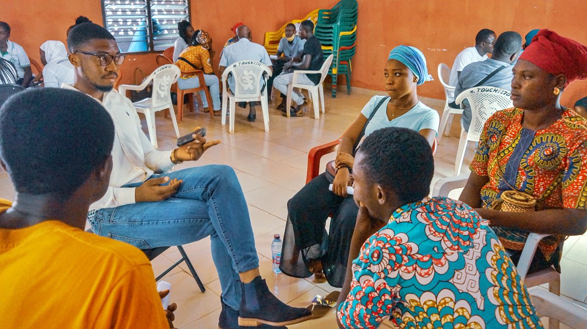 iValleyGhana's tweet image. The youth of Damongo actively interacting with Doctor Fatahi, Ismail Braimah and Amin Yahaya on factors affecting the growth of Entrepreneurship and Technology in the Savannah Region. 

#ghanatechlab #ivalleyghana #ghanahubsnetwork #savannahregion #startups #founders #technology