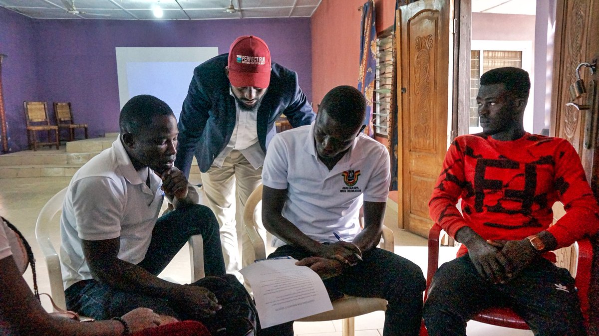 iValleyGhana's tweet image. The youth of Damongo actively interacting with Doctor Fatahi, Ismail Braimah and Amin Yahaya on factors affecting the growth of Entrepreneurship and Technology in the Savannah Region. 

#ghanatechlab #ivalleyghana #ghanahubsnetwork #savannahregion #startups #founders #technology