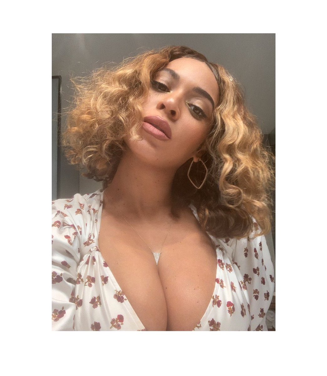 Beyoncé titties tittying:        A Fun Thread 