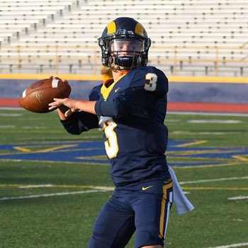 wpialsportsnews's tweet photo. Public Service announcement 

Player of the week 

2022 @JDanielsJR5 had a monster night against Pittsburgh Central Catholic throwing for 340 yards and 4 touchdowns in a come from behind 37-30 win over Central Catholic. He had put together 10 tds 0 ints in 4 games. That’s ballin https://t.co/jcQyqq2zvN