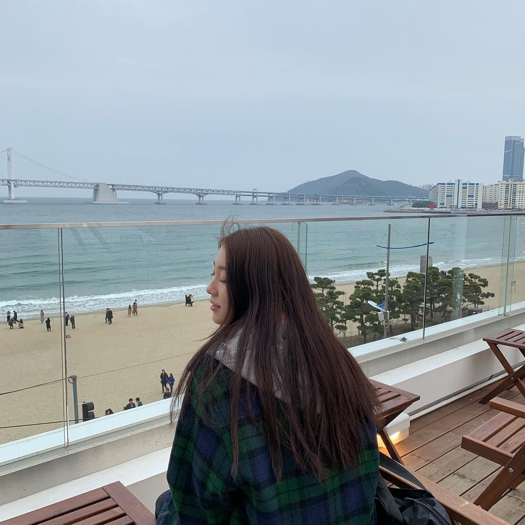 ddujilee's tweet photo. #DDUJI스타그램 ⋆ 안추운 척
ㅤ▹ 𝙰𝚙𝚛𝚒𝚕 𝟷𝟾, 𝟸𝟶𝟷𝟿. https://t.co/fcVQukHR6p