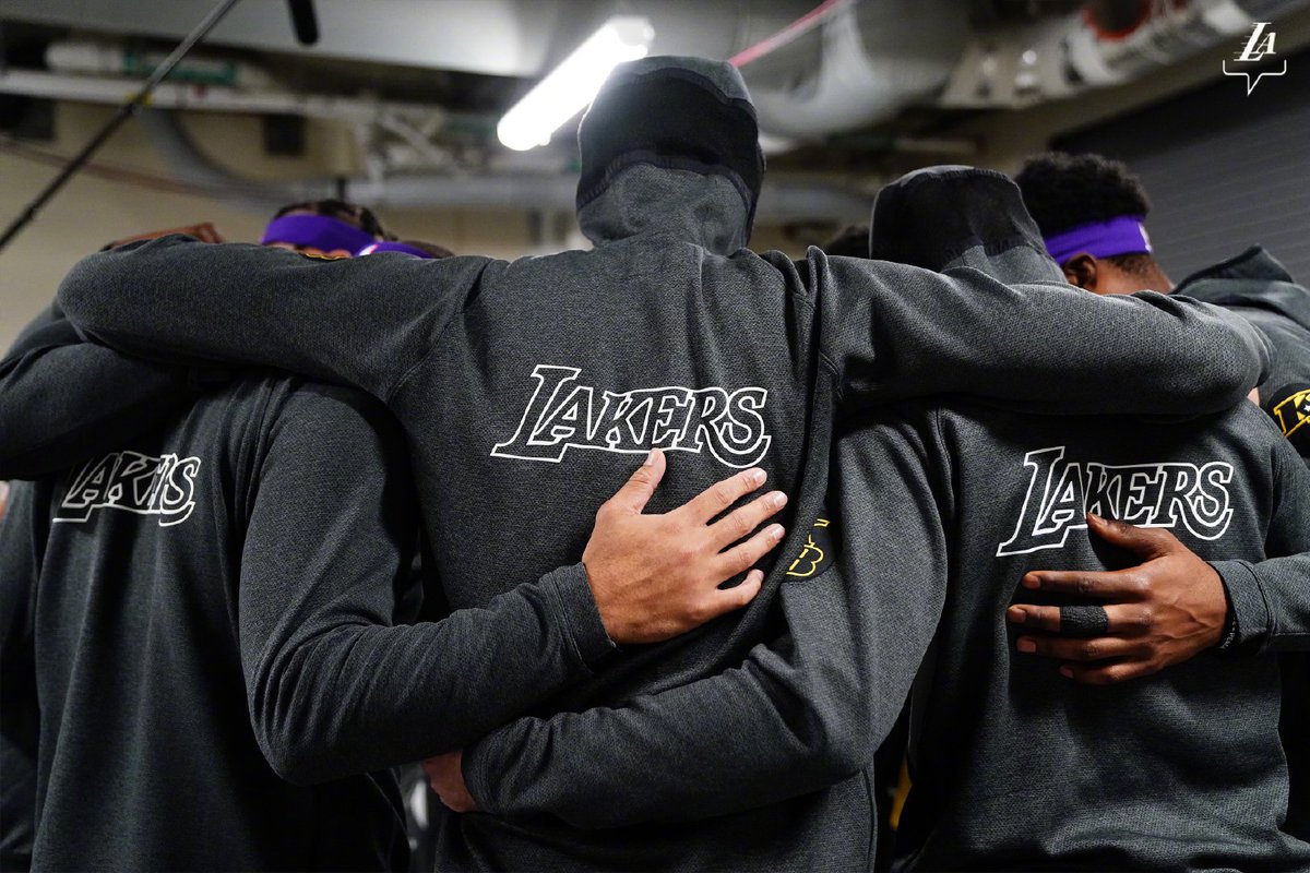 DeezieBaby's tweet image. GooodMorning Lakers Nation!! GAME DAY IS FINALLY HERE!!!! Let’s close this out TONIGHT! I expect a close hard fought game and number 17 coming home!! Let’s stay hyped, stunt that LA PURPLE &amp;amp; YELLOW and get ready to BECOME CHAMPS! 💜💛😤🏆

LETS GO BOYS!!! #WinforKobe #LakeShow