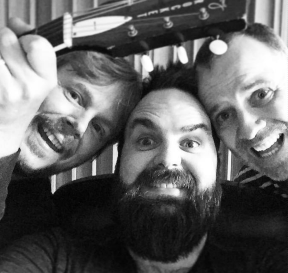 TeamWine's tweet photo. Have a super Sunday! We hope your listening to great music! @olliecole and @graham_hopkins  have given us some fantastic tunes.

So enjoy this day and smile like these guys!

#olivercole #grahamhopkins #snowpatrol https://t.co/mQ8GnWmsiQ