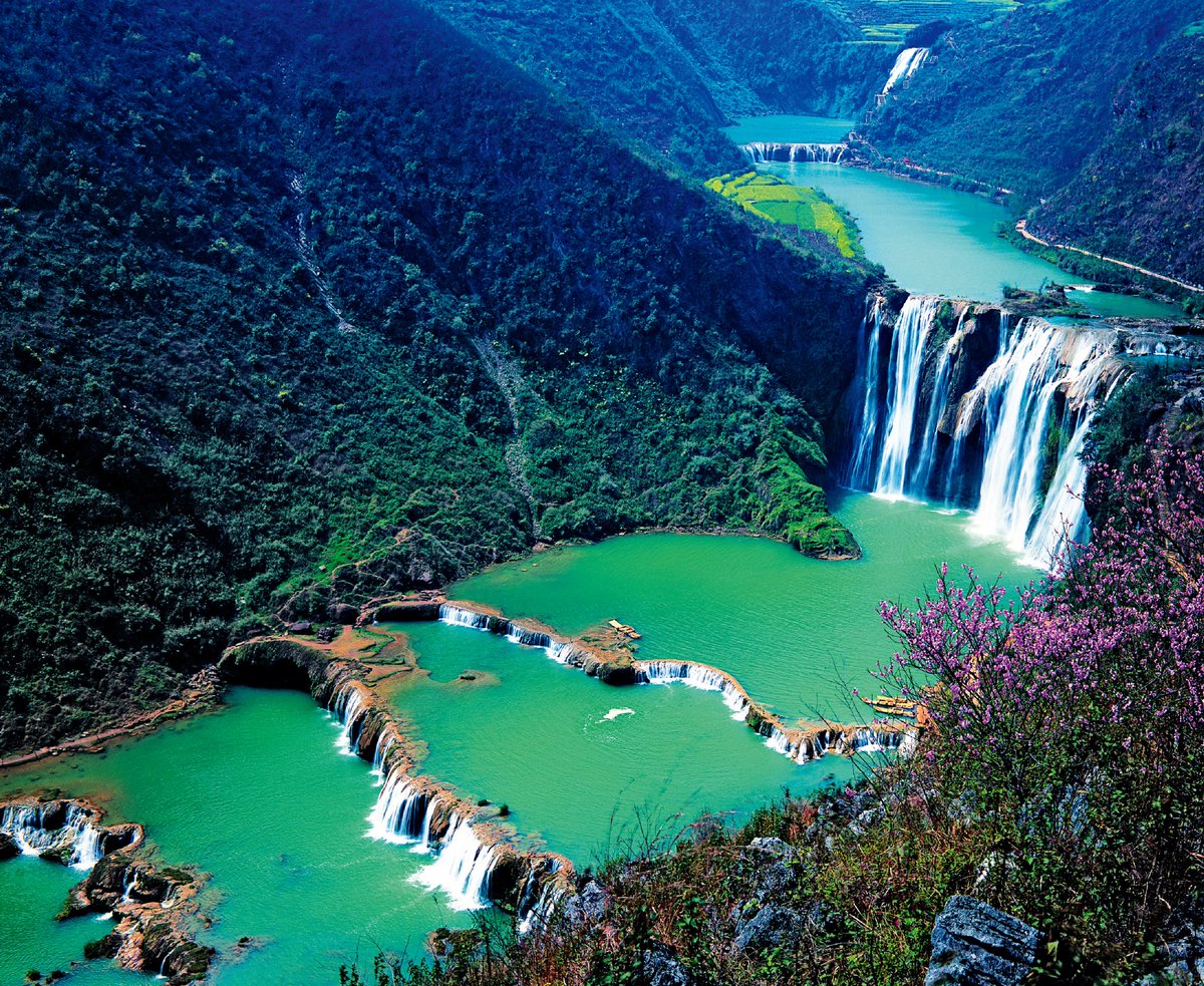 cccparislive's tweet image. 📷【#Exposition #photo en ligne : les beautés de la nature en Chine】Partie VIII : #cascades

🌊1. La cascade de #Detian

🌊2. La cascade de #Hukou sur le fleuve Jaune 

🌊3. La cascade des neuf dragons à #Luoping 

🌊4. La cascade de #Nuorilang 

🌊5. La cascade de #Huangguoshu