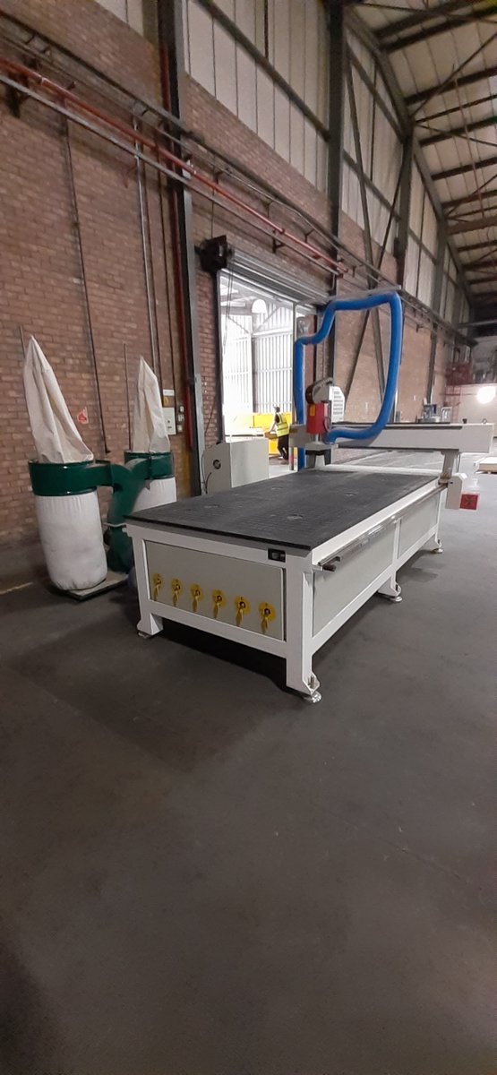 machine_support's tweet image. #machine #relocation machine tool decommissioned and relocated 50miles to new premises and installed. Thanks to @dw-transport.co.uk for all your help. Machine back in #productivity helping customer with urgent order. #UKmfg @machine_support
