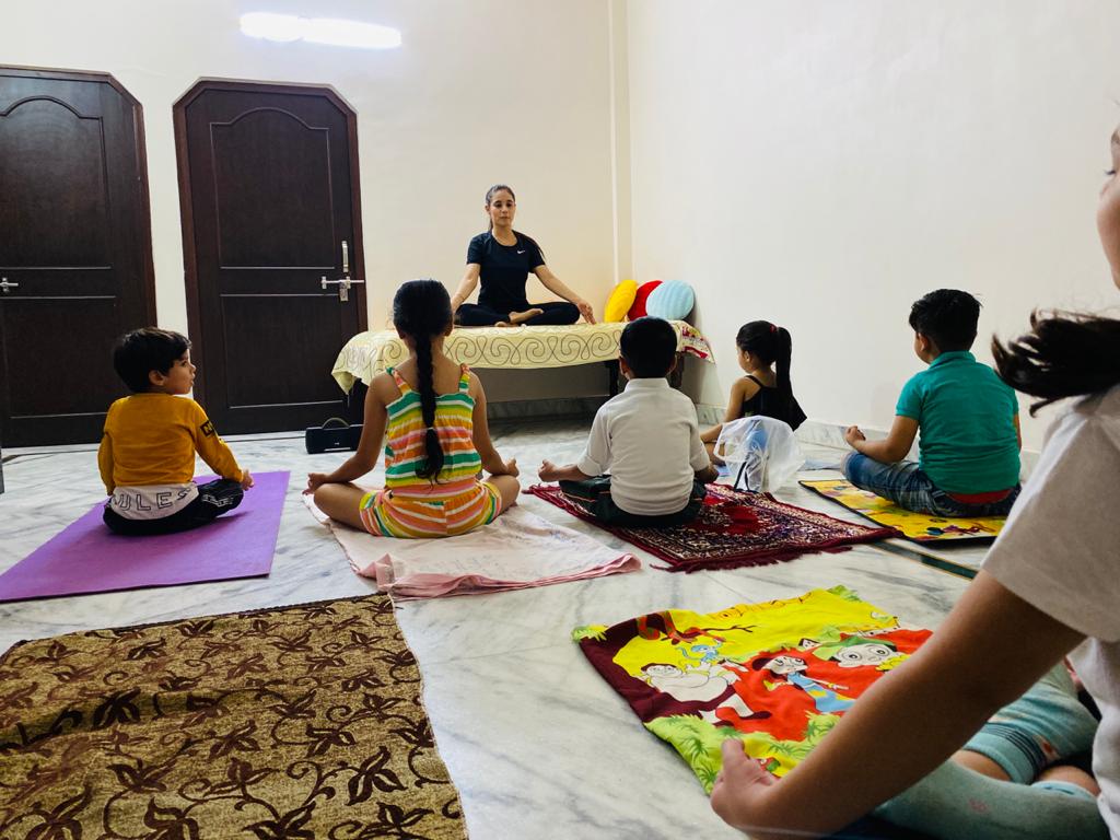 Inspired by #FitIndiaMovement  and <a href="/narendramodi/">Narendra Modi</a> Ji.
I promote Yoga by inviting kids from neighbourhood. 
Do you?

#FitIndia #fitness #FitnessMotivation