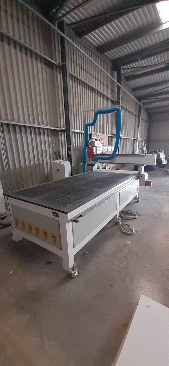 machine_support's tweet image. #machine #relocation machine tool decommissioned and relocated 50miles to new premises and installed. Thanks to @dw-transport.co.uk for all your help. Machine back in #productivity helping customer with urgent order. #UKmfg @machine_support