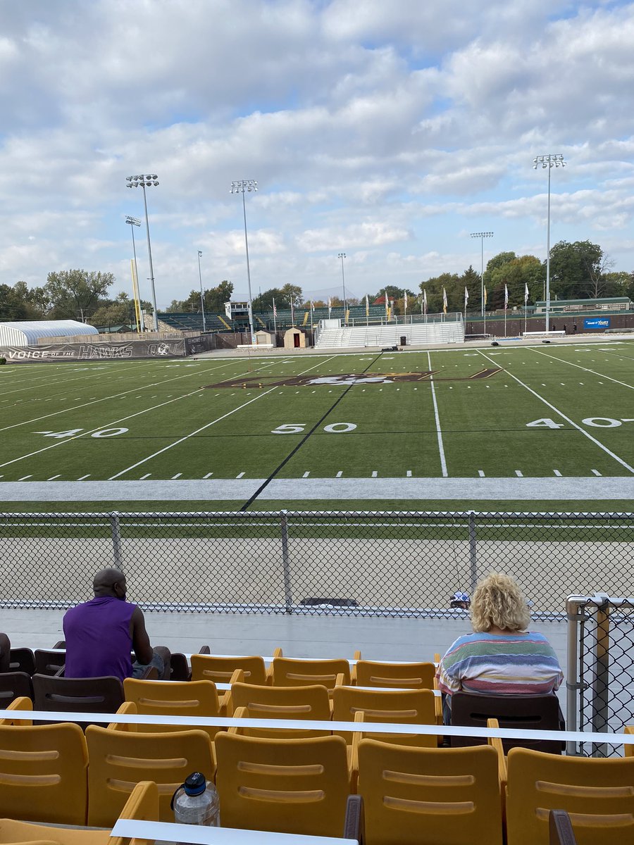 CiceroJake's tweet photo. Had an amazing camp at Quincy University it was great meeting all the coaches and players. With that being said, I am proud to say I have received a Dll offer from Quincy University! @GNfootball @Clint_Cosgrove @EDGYTIM @DeepDishFB @Jlemming18 https://t.co/HB71TeK6AS