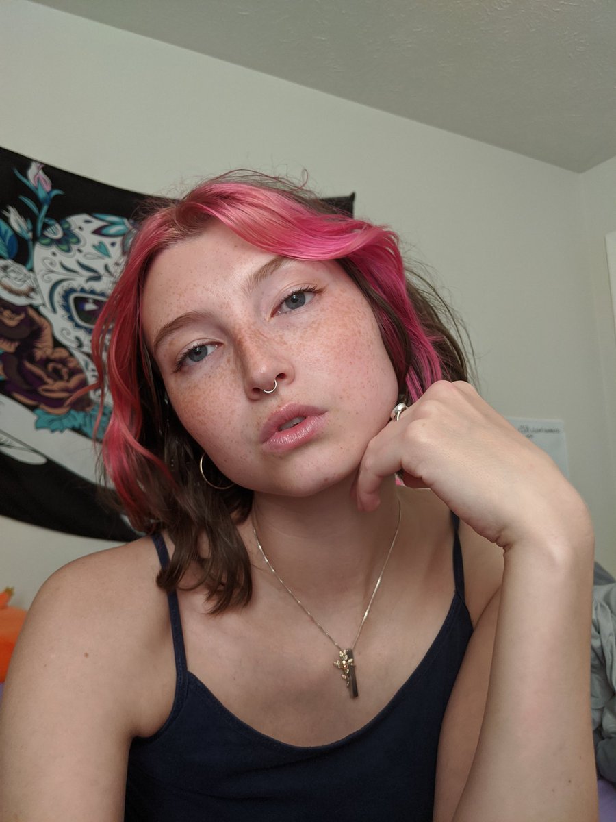 KaraRain7's tweet photo. Who's going to show me where they belong? I know a loser is dying to show me how pathetic he is 😂  #findom #paypig https://t.co/qutkvABLak