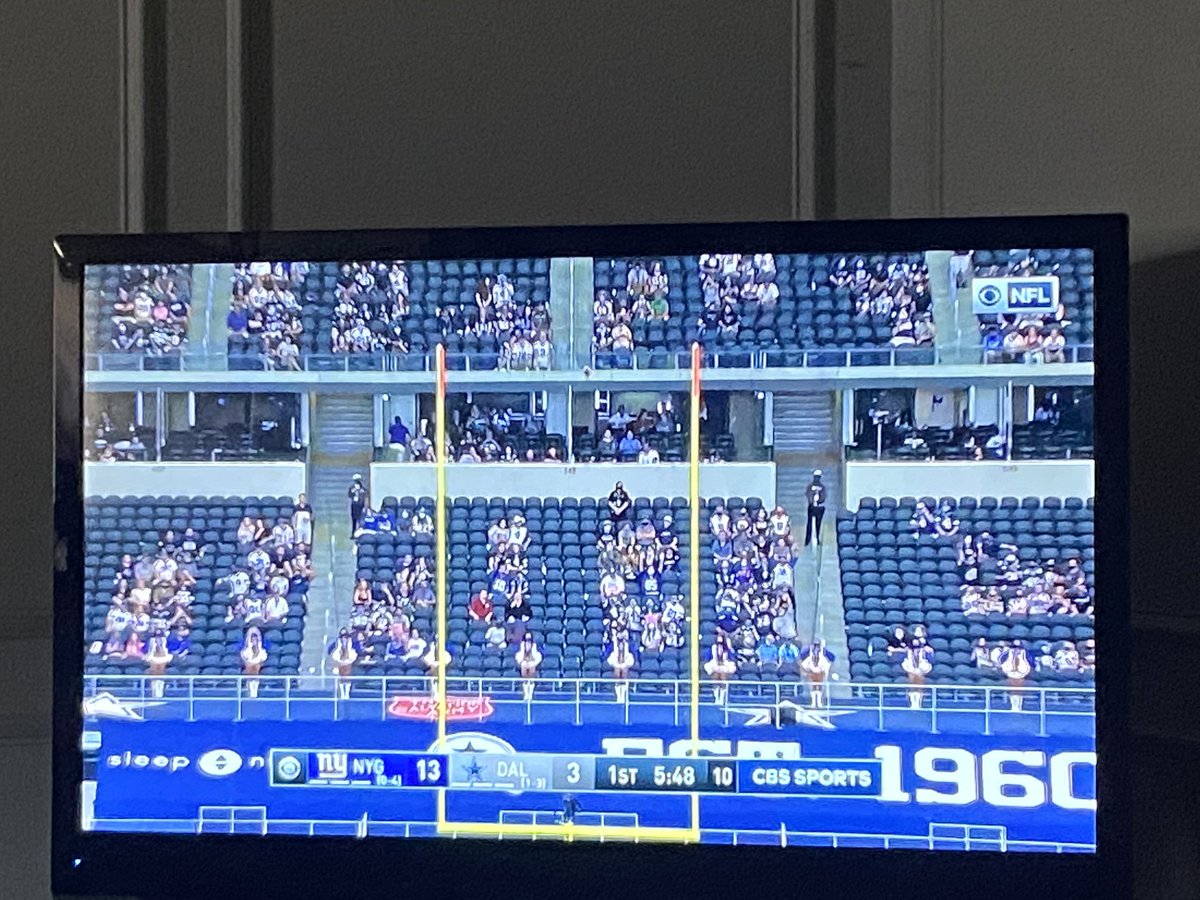 Eduardo Flores (@eduardo39575526) on Twitter photo Time for some football! Hope the rest of the <a href="/LakeHighlandsJH/">🐾 Lake Highlands MS 🐾</a> staff is taking this time for self care! Time for some football! Hope the rest of the <a href="/LakeHighlandsJH/">🐾 Lake Highlands MS 🐾</a> staff is taking this time for self care!