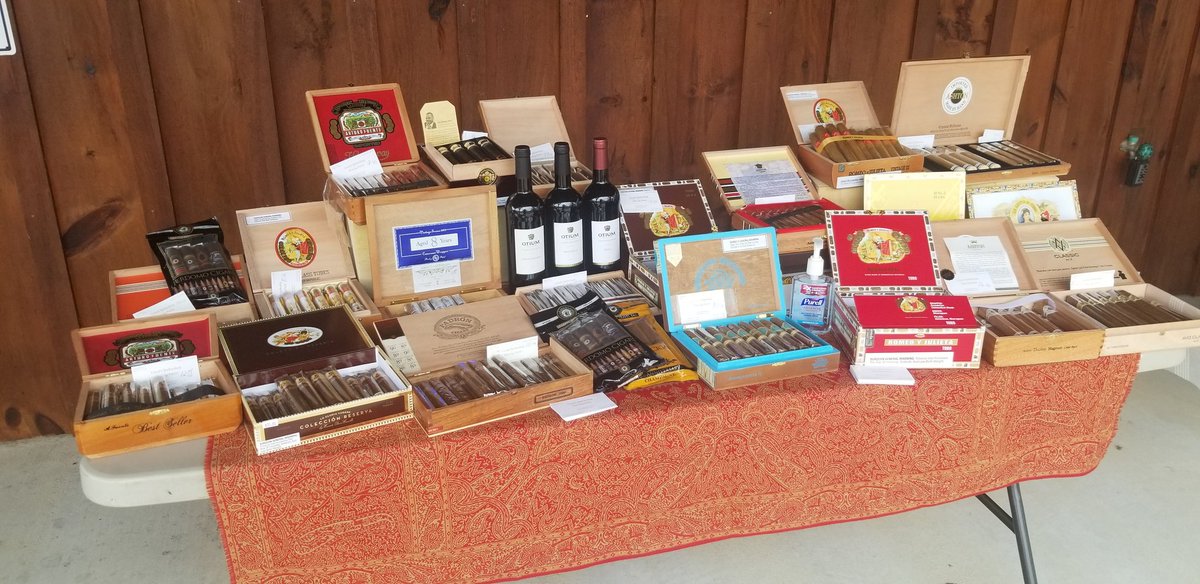 Come join us today Sunday Oct. 11th from 11:30-5:30 for your favorite Otium wine and a cigar. Our friends from Geeat Falls Tobacco are here with cigars available to purchase and enjoy. #vawine #virginiawine #CIGARS #getoutloudoun #visitloudoun #purcellville #roundhill #leesburg