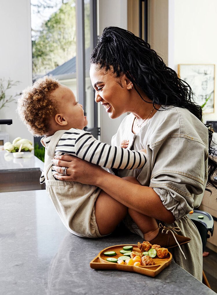 AyeshaHive's tweet photo. Ayesha Curry x Canon Jack x Ryan ๐ฅฐ๐ (photos by Eva Kolenko) #TheFullPlate https://t.co/PHHQTjiP3X