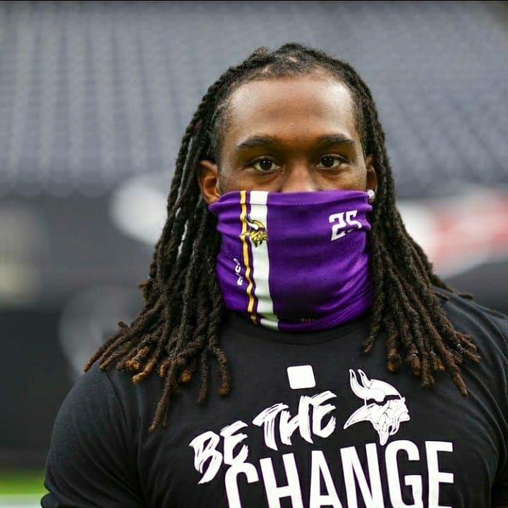 Bossrell's tweet photo. Finally GameDay..Got the Sunday night game tonight..super ready for that..time to get another W..Let's eat #25 #Year2 #MattisonMen #IAMGIFTED25 #memories #MinnesotaVikings #teamwass #SKOL #BeatSeachicks https://t.co/xpLCJdH41b