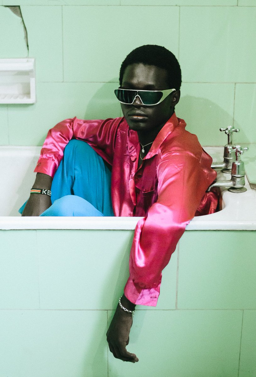 199xOrg's tweet photo. 'Walimbwende Wa Kasri'

Photography: @freddieodede , @ledrew_ 
Talent: @sadneverdies @AkinyiOndoro @__odiyo 
Creative Direction &amp; Film: @Z_uluu 
Wardrobe: @lucakenya 
Styling: @ClintOkanga 
Lighting: @asande_z https://t.co/FLEeA3RQM2