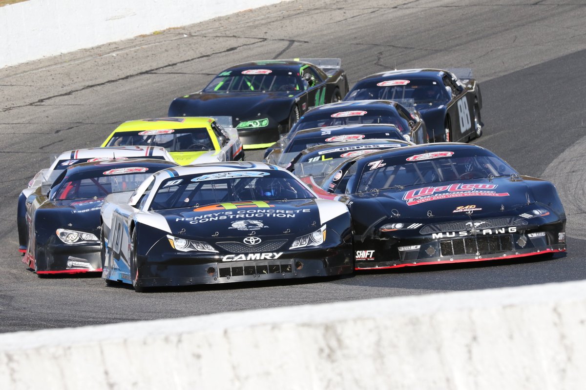 Tune in now to watch today's PASS 75 at @ThompsonSpdwy. 📺: speed51.tv/products/ppv-t… #SunocoWorldSeries