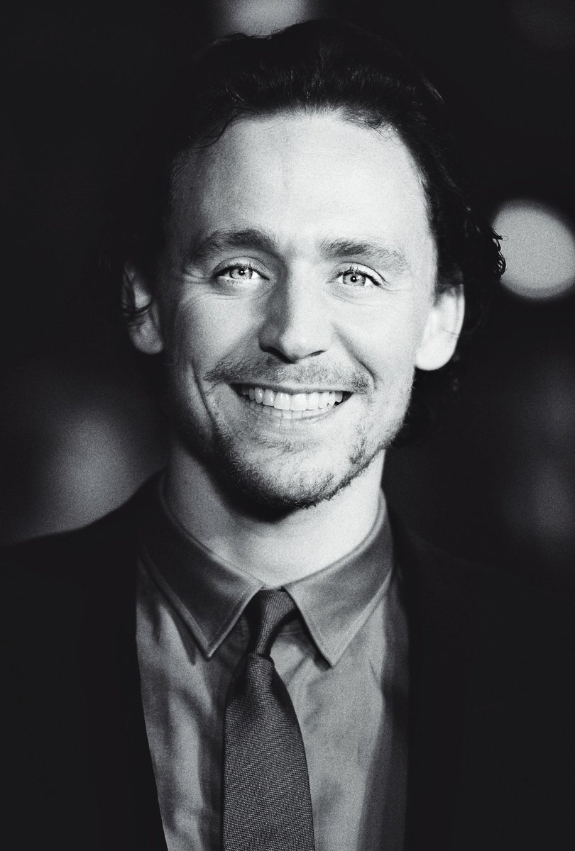 TomTheNextLevel's tweet photo. #OnThisTomorrow #TomHiddleston #RavenTom at #BFI London Film Festival, Odeon Leicester Square 12.10.2011 #MyEdits https://t.co/7FGibSxYUE