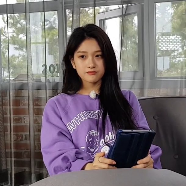 daily seoyeon tweet media