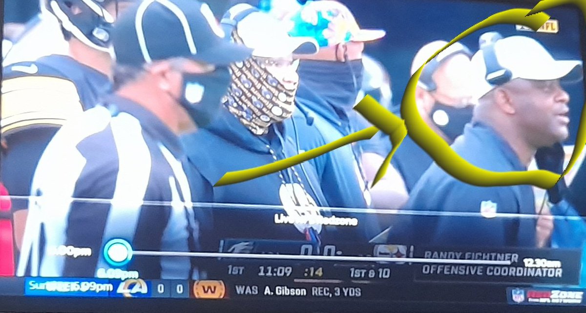  @nfl  @steelers Just wondering why  @steelers (who complained so much about  @titans) are allowed to have coaches disregarding their masks on the sidelines? Maybe  @Ebron85's kids birthday is the reason?