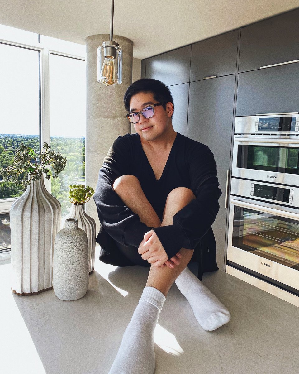 thankful, healthy and well 🤍 happy canadian thanksgiving and long weekend, friends 🍂