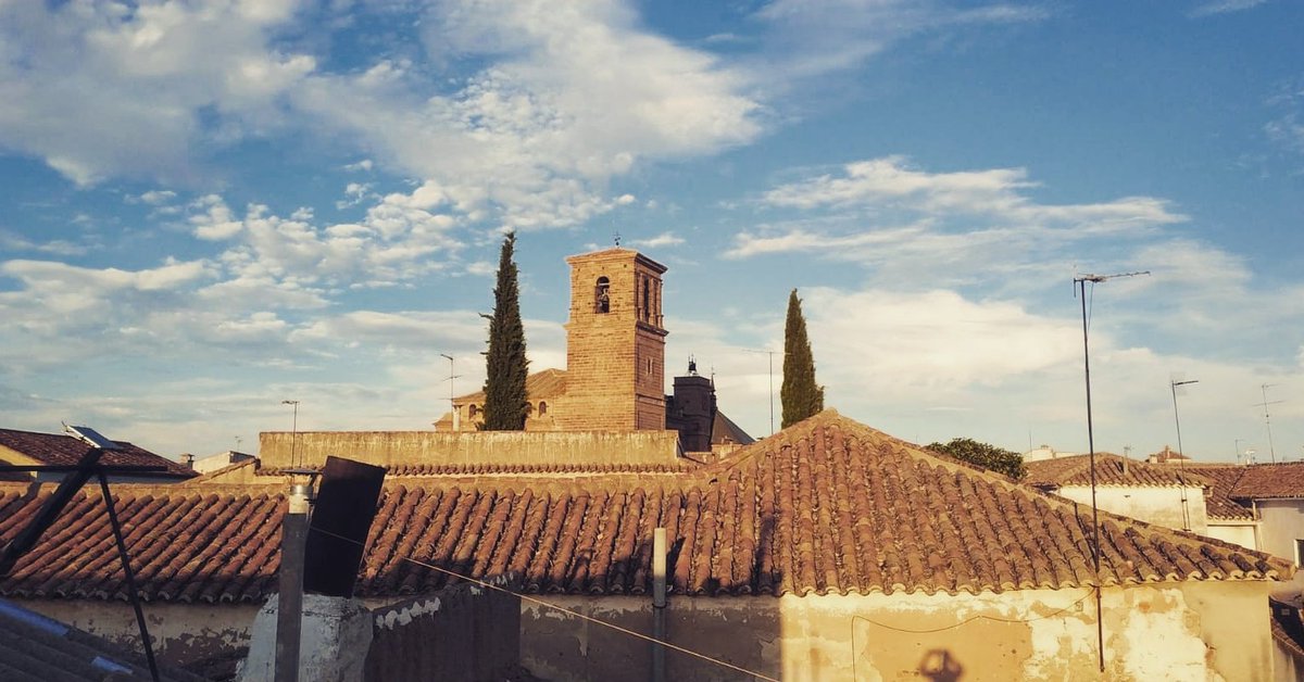 TurismoInfantes's tweet photo. Impresionantes vistas de la Iglesia de San Andrés Apóstol desde la Calle Santo Tomás 👀

📸 @polaino24

#InfantesForjadoPorHidalgos #Turismo #Vistas #UnoDeLosPueblosMasBonitosDeEspaña https://t.co/XWe2tuzvn3