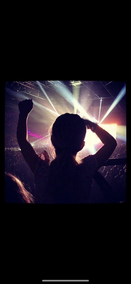 xo_mollyyy_xo's tweet image. 5 years ago today was the best night of my life 🥺🥺😭😭 @onedirection @Harry_Styles @Louis_Tomlinson @NiallOfficial @LiamPayne #OneDirection #onedirectionlive #onedirectionconcert