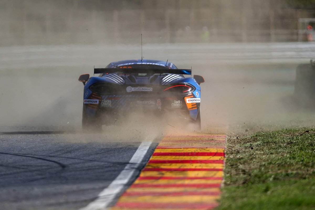 Las Moras tweet media