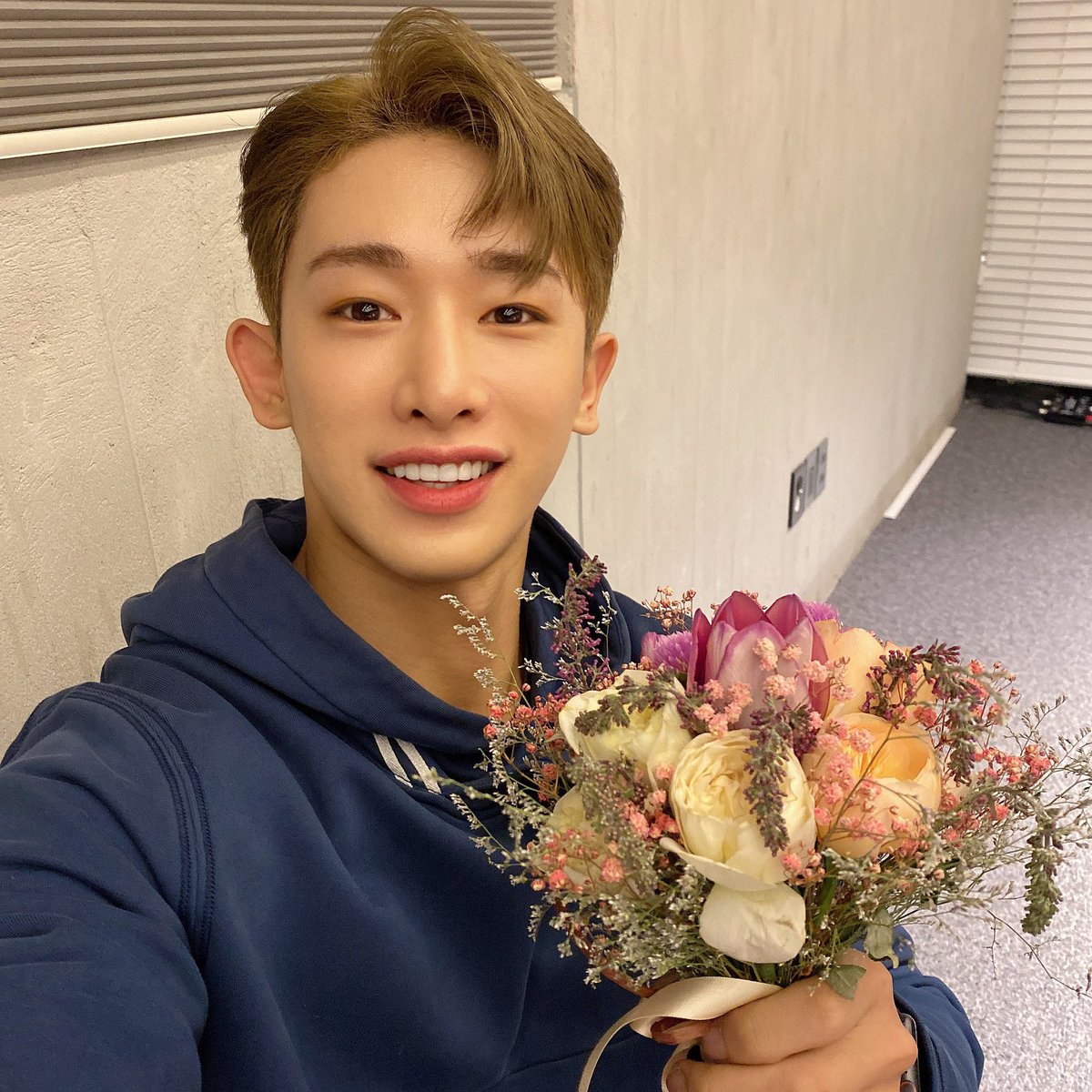D(100): CONGRATS TO THIS THREAD DEDICATED TO  @official__wonho MY DEAREST PERSON IN THE UNIVERSE!!I am very happy that we have come this way together Ho, and we will go through 100 years side by side.You are the main meaning of my life.thanks. i wonho you. ()