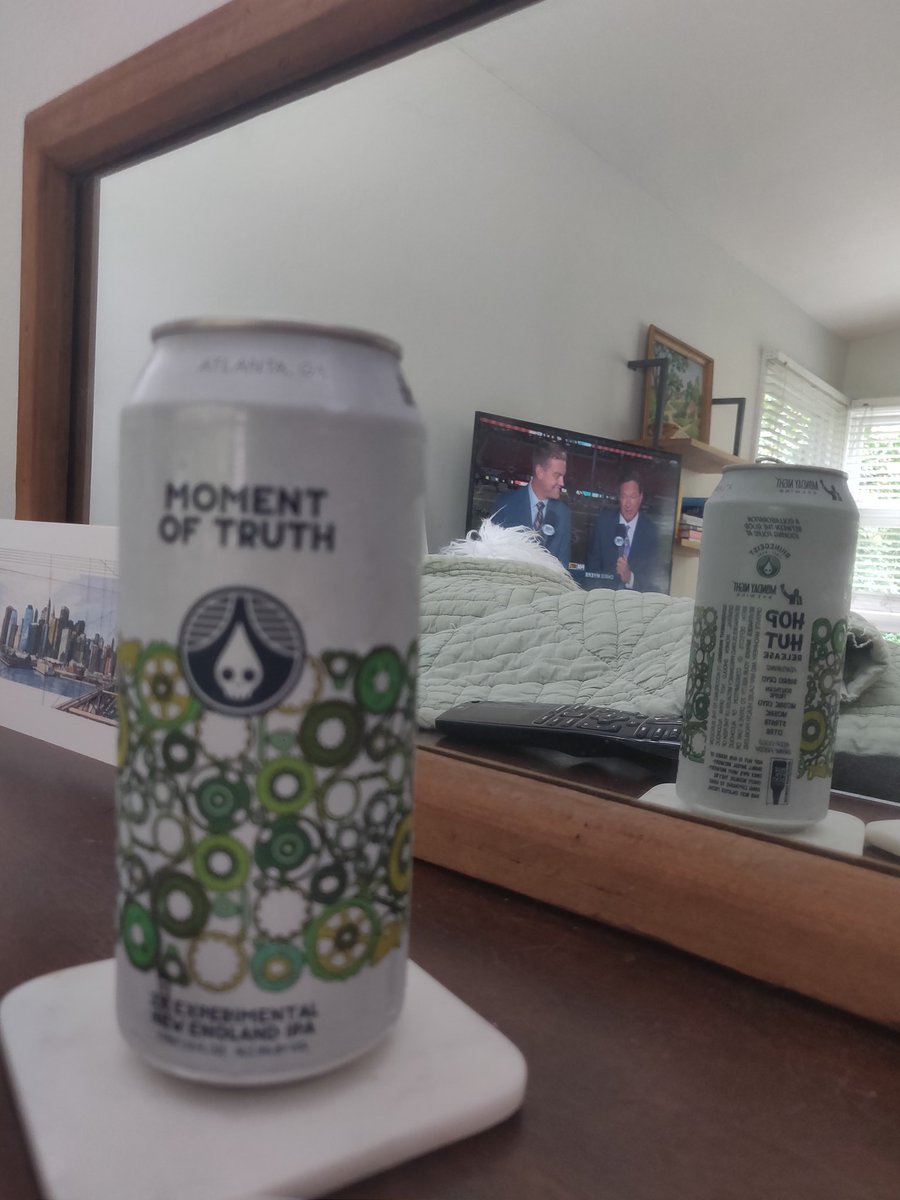 2HatsBrew's tweet photo. @MondayNight Cheers! https://t.co/5qM6DsSWlU