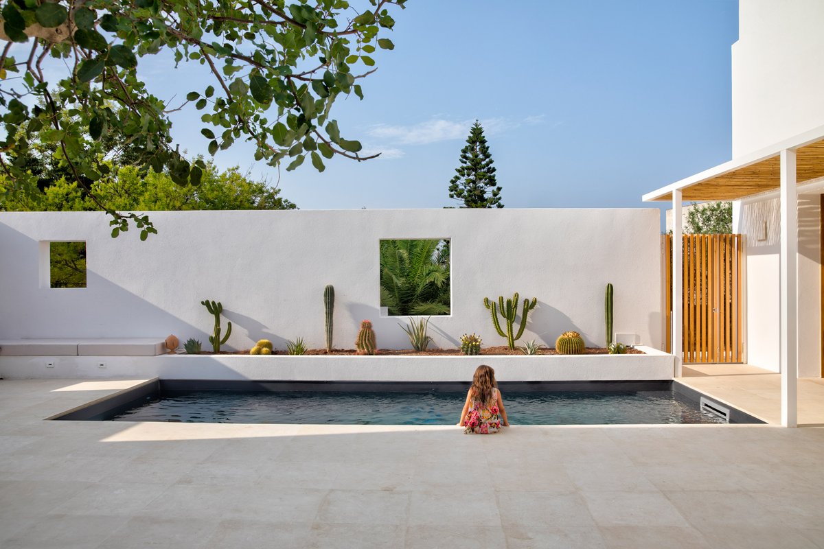 dezeen tweet picture