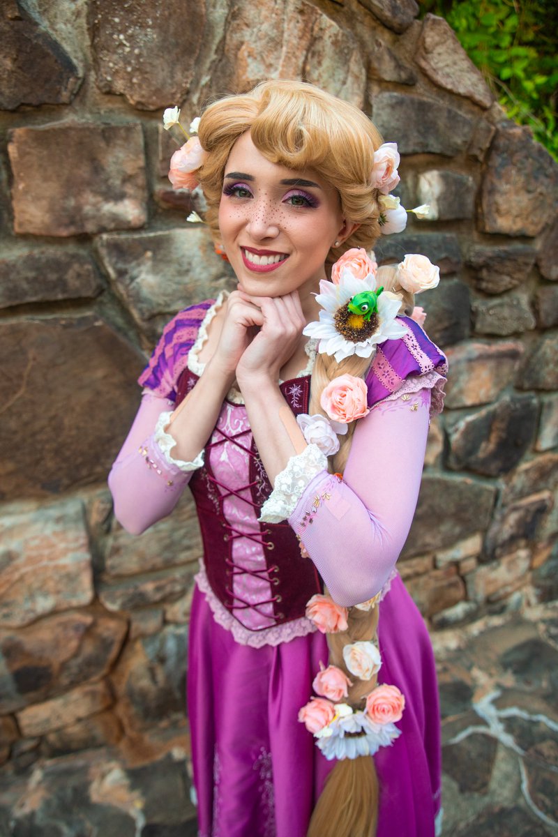 Disney cosplay tweet media