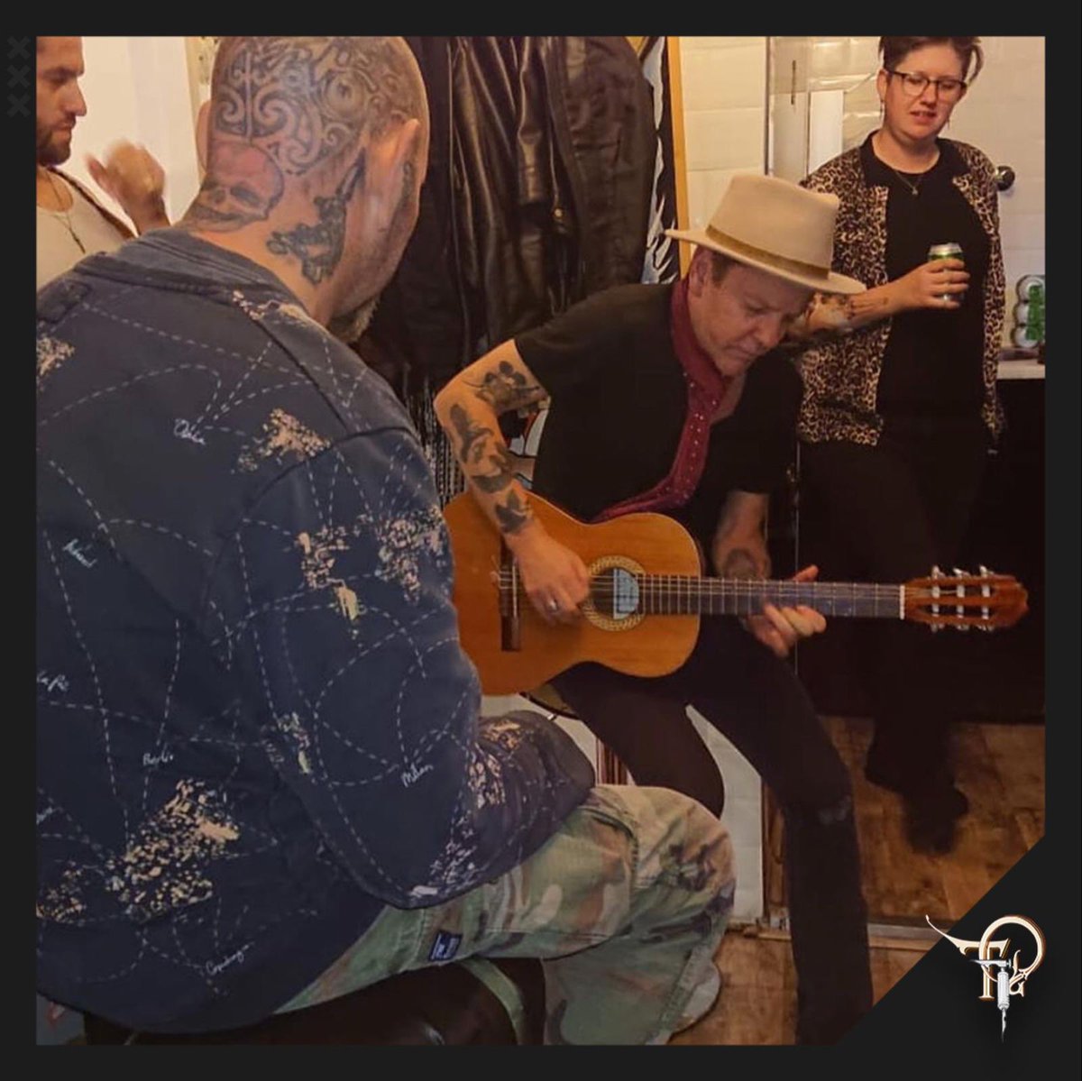 tattoopalaceams's tweet photo. Today it was exactly 1 year ago that @RealKiefer and his band visited our studio to get tattooed 🤟🏼 #kiefer #sutherland #kiefersutherland #designatedsurvivor #tomkirkman #jackbauer #amsterdam #tattoos #dutchtattoos #celebritytattoos #netflix #netflixtattoos https://t.co/3wakV9m56b