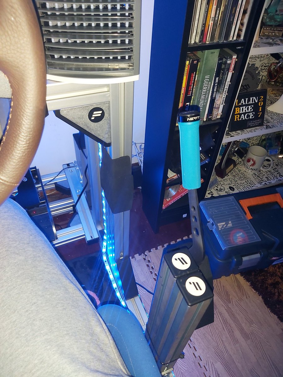 RubenImperion's tweet photo. Nuevos juguetes para mí simulador @TUT_Phoenix 🤩🤩😍😍 #Fanatec #Granturismo #gtsport #sinracing #UPT https://t.co/rX1BH1SF1h