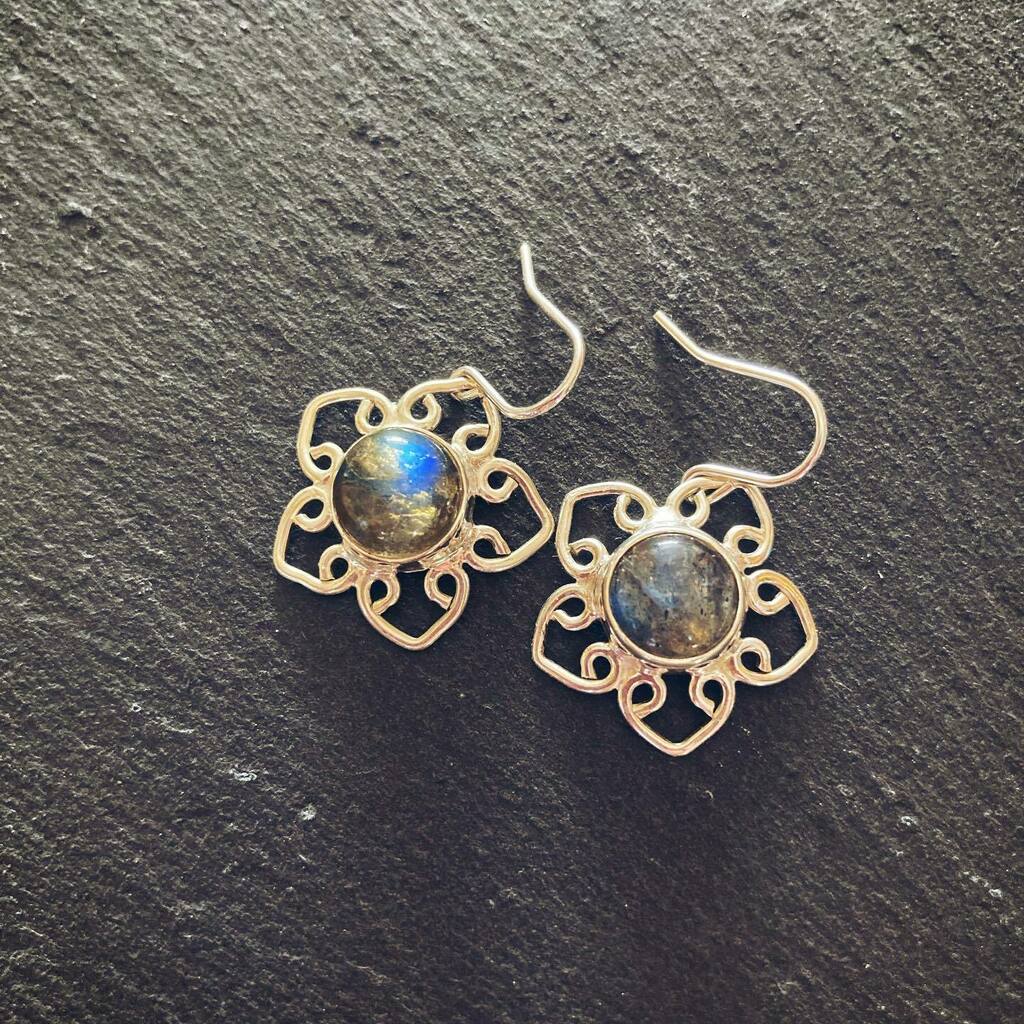 tranquildesuk's tweet photo. Been away too long I think. 

#makingacomeback 
#jewellery 
#sterlingsilver 
#earrings 
#labradorite 
#handmade 
#handmadewithlove 
#finejewelry 
#gemstones 
#crystals 
#crystalhealing 
#jewellerybybella https://t.co/2RYEGQZRd8 https://t.co/tDLN1O3D6Z