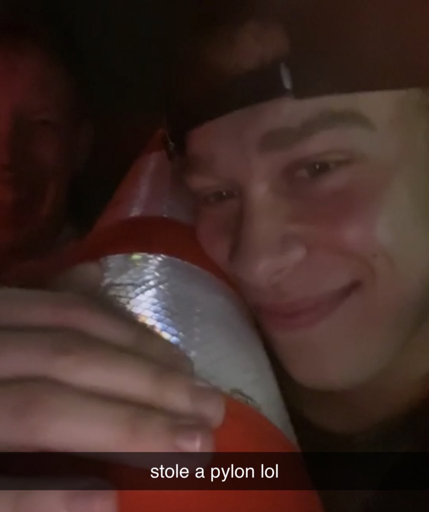 liskij's tweet photo. how it started:                how it ended: https://t.co/ZWk2c5toYI