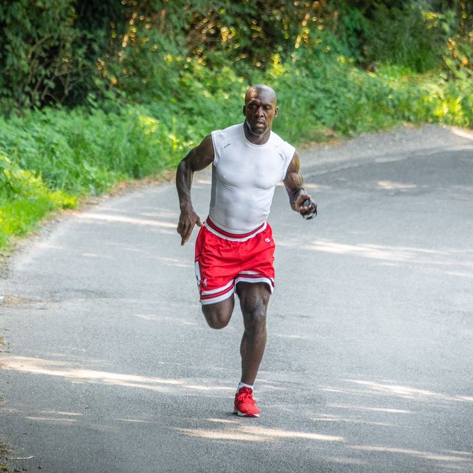 Footballtweet's tweet photo. 44-years old and Clarence Seedorf is still fitter than most players. 💪 https://t.co/yVSsgRWid6