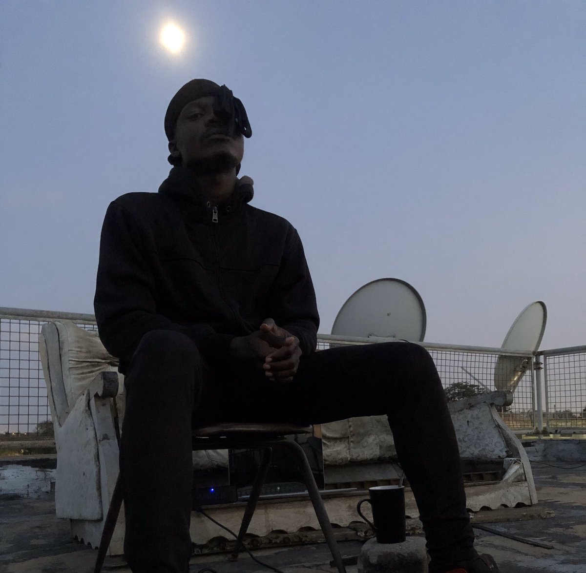 Pambour1's tweet photo. I promise not to waste a single second of my listeners time ... Will always keep giving you my all. ππΎ
#TemaboyBars #Demgoknowwe #Kushesha #TemaBoy https://t.co/Tf6h2dsIaG