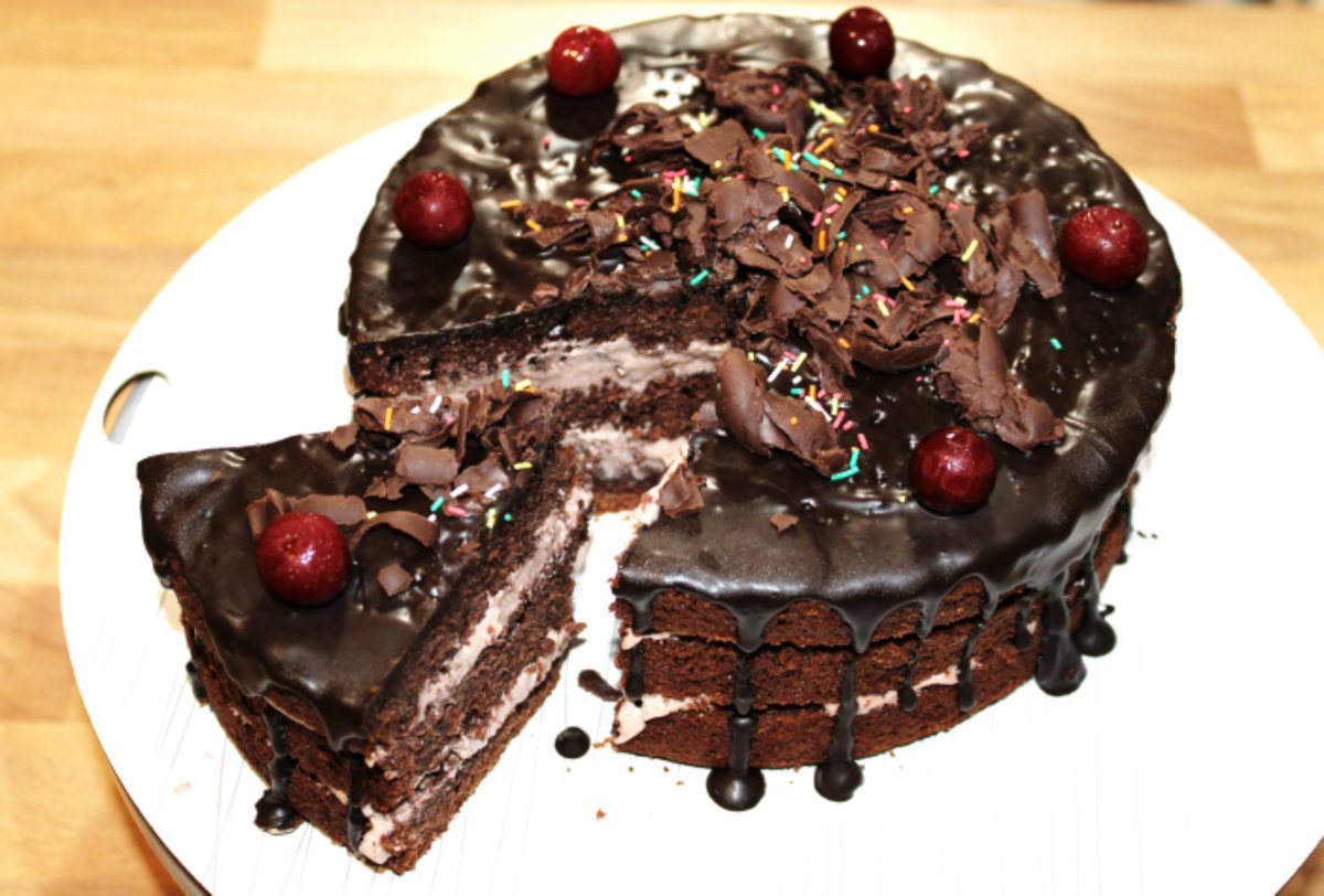 BaharKitchen's tweet photo. Chocolate Cake

https://t.co/ek7ASkREBJ https://t.co/6CNrwbkwYz