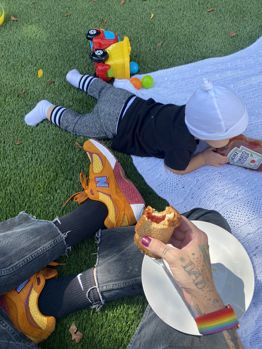 making our own vibes today