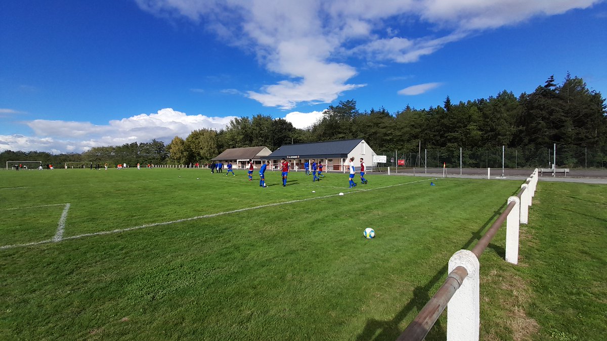 LeoHoenig's tweet photo. 285/366 - Today was my 18th game for 11 October, pics from US Entrammes 0-0 FC Reze (4-2 pens) in the Coupe de France. Other games include one in the English FA Cup, played in Scotland https://t.co/JJy3CsrfLL