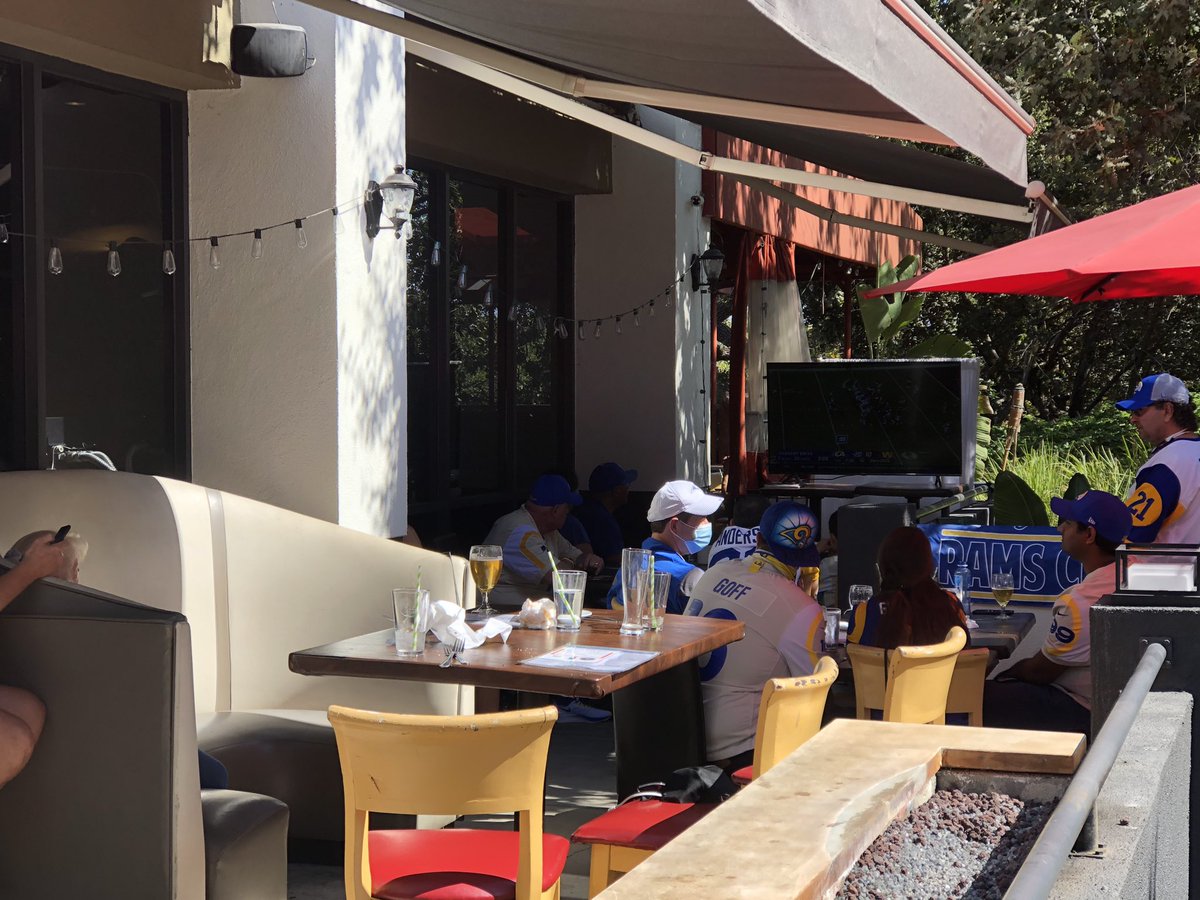 TwistdOakTavern's tweet image. Whose house? #RamsHouse  Thanks @LARamsFC and @CVRamsClub for coming out today!